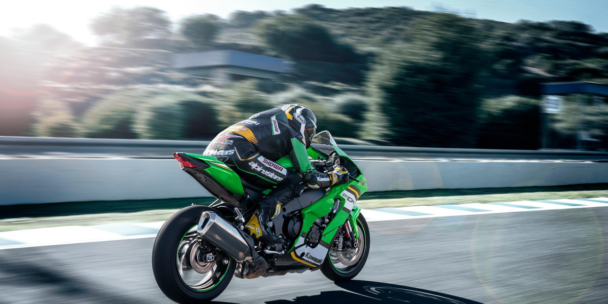 Kawasaki anuncia nova geração de motocicletas Enduro para 2026 com motor completamente redesenhado