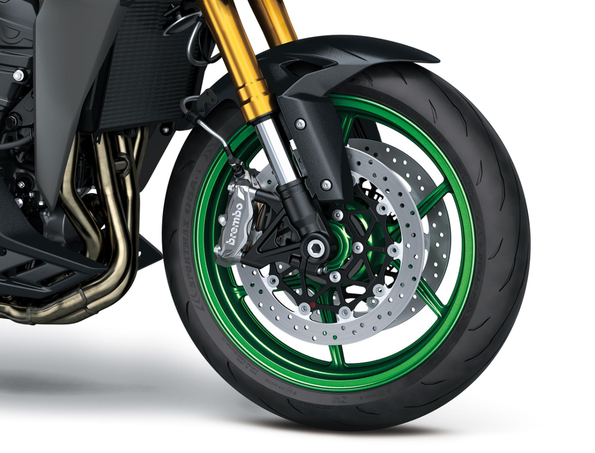 Freios dianteiros Brembo e suspensão Öhlins